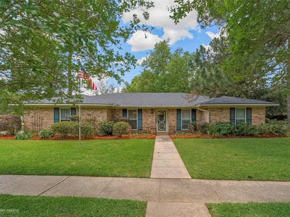 1810 Pluto Dr, Bossier City, LA 71112