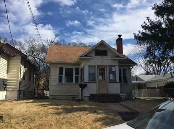 2nd image of 311 Chestnut St