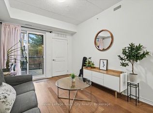 1284 Gordon St #120, Guelph, ON N1L0M8