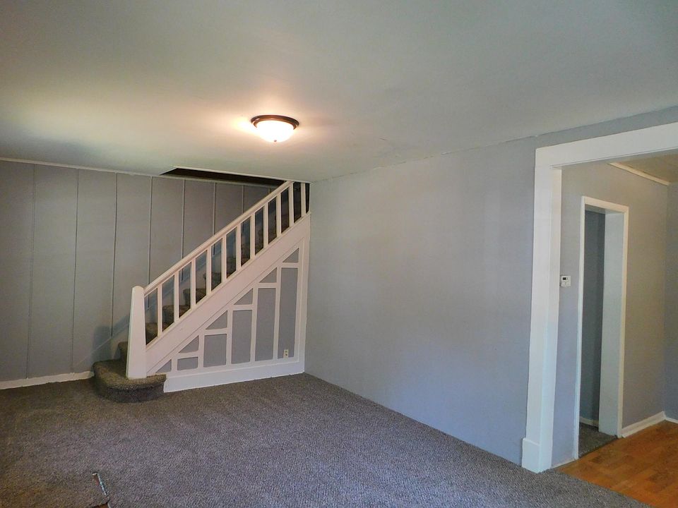 1st image of 320 S Race St