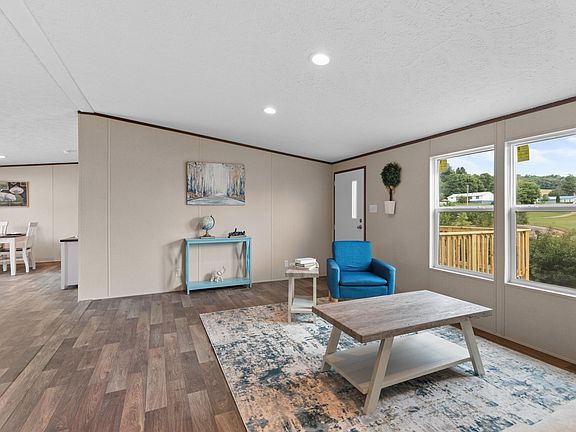 4th image of 1016 Jessica Rose Ln
