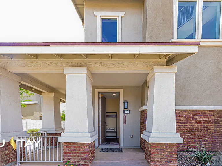 639 W Pepper Pl #101 — Photo 16