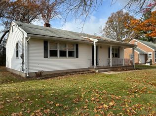 7 Grantham Rd, Wallingford, CT 06492