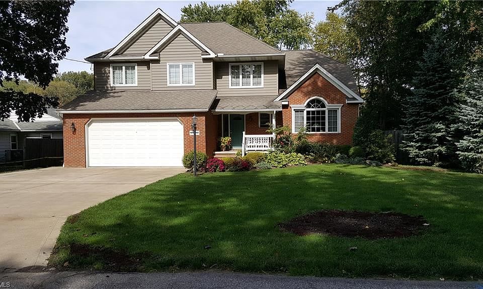 1st image of 35637 W Island Dr