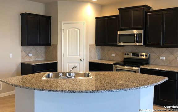 5th image of 2199 Flintshire Dr