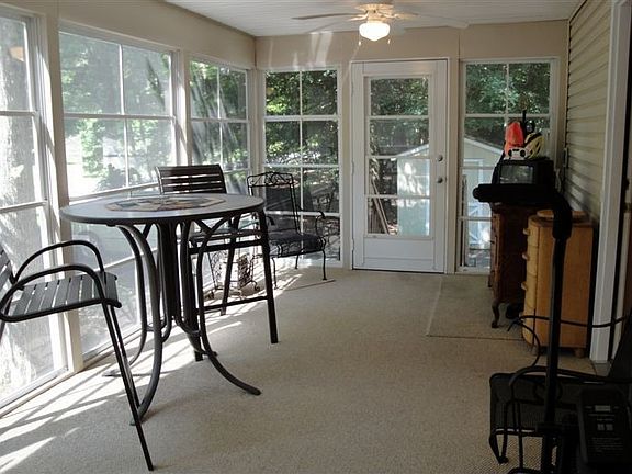 5th image of 34053 Beachwood Dr