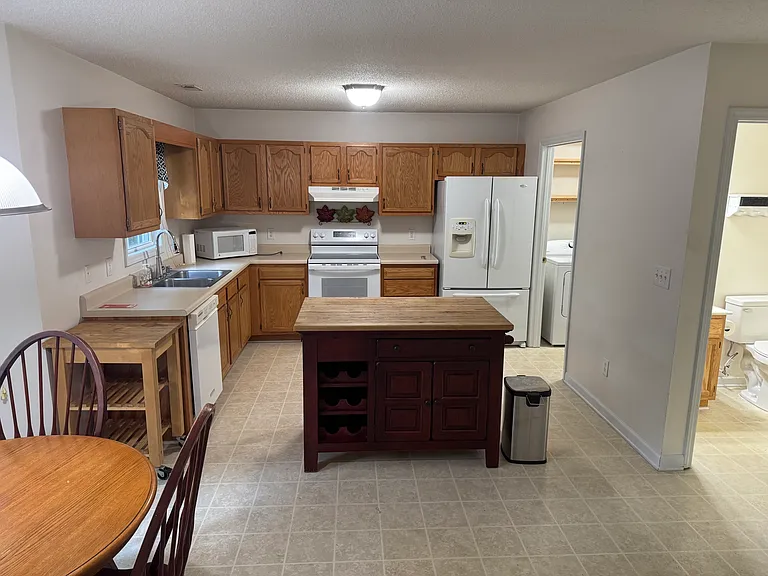 Kitchen with all appliances included