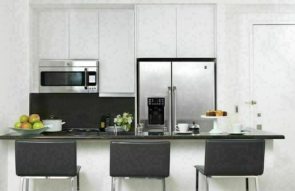 2nd image of 41 W 58th St #27C