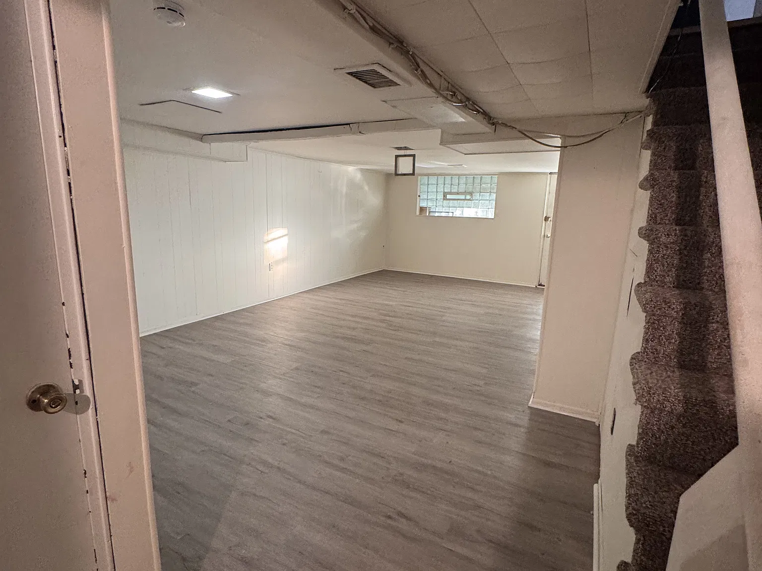 3 bed, 2.5 bath, 1368 sqft, $2,600 — Photo 3