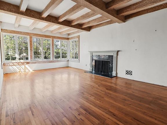4th image of 5669 Bellevue Ave