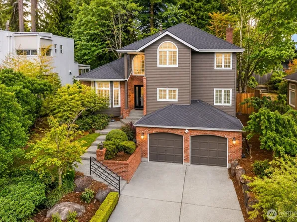 1010 106th Avenue SE, Bellevue, WA 98004