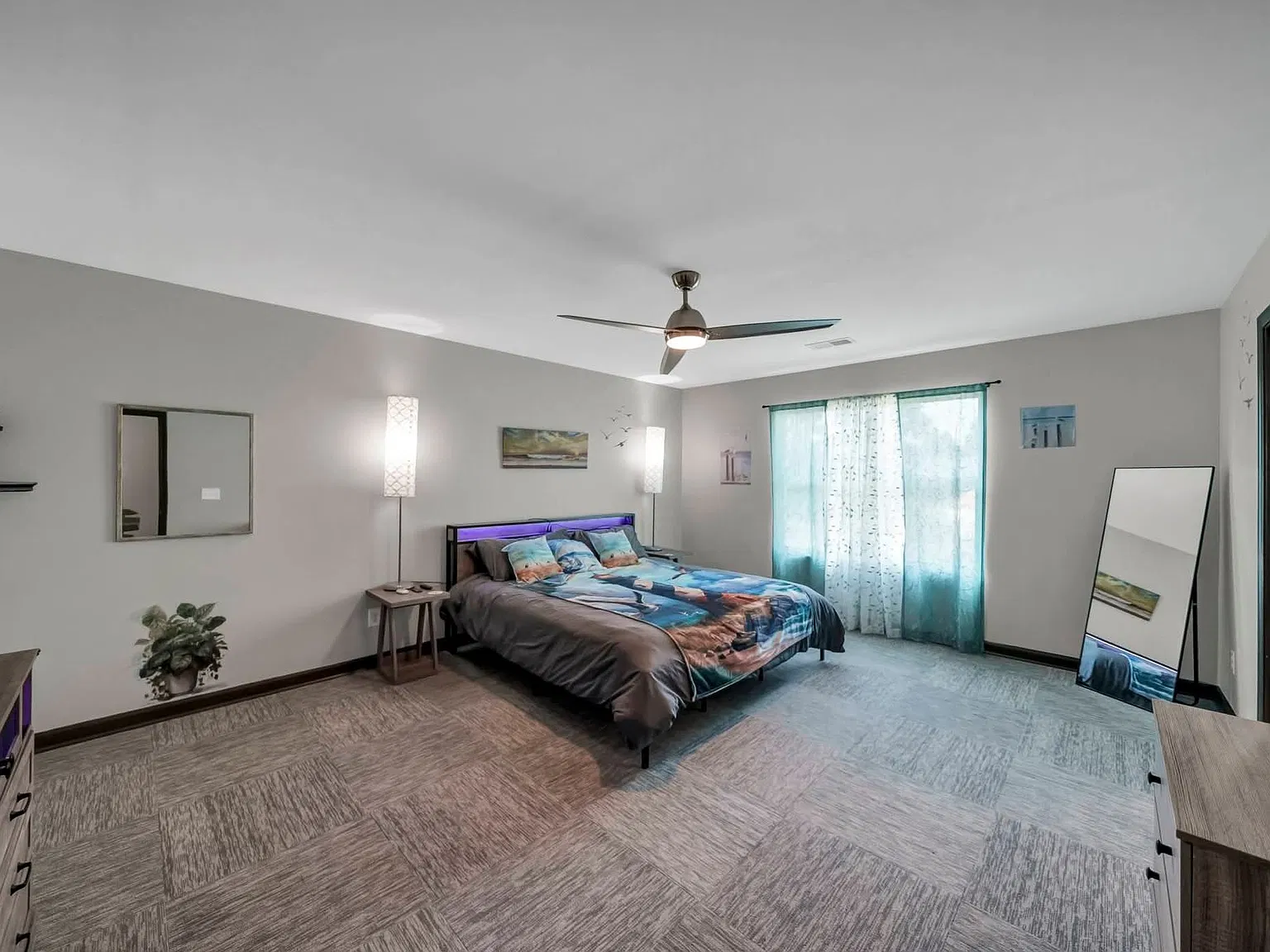 5 bed, 2272 sqft, $5,000 — Photo 4
