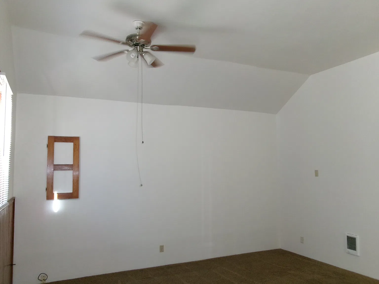 3 bed, 1100 sqft, $1,150 — Photo 2