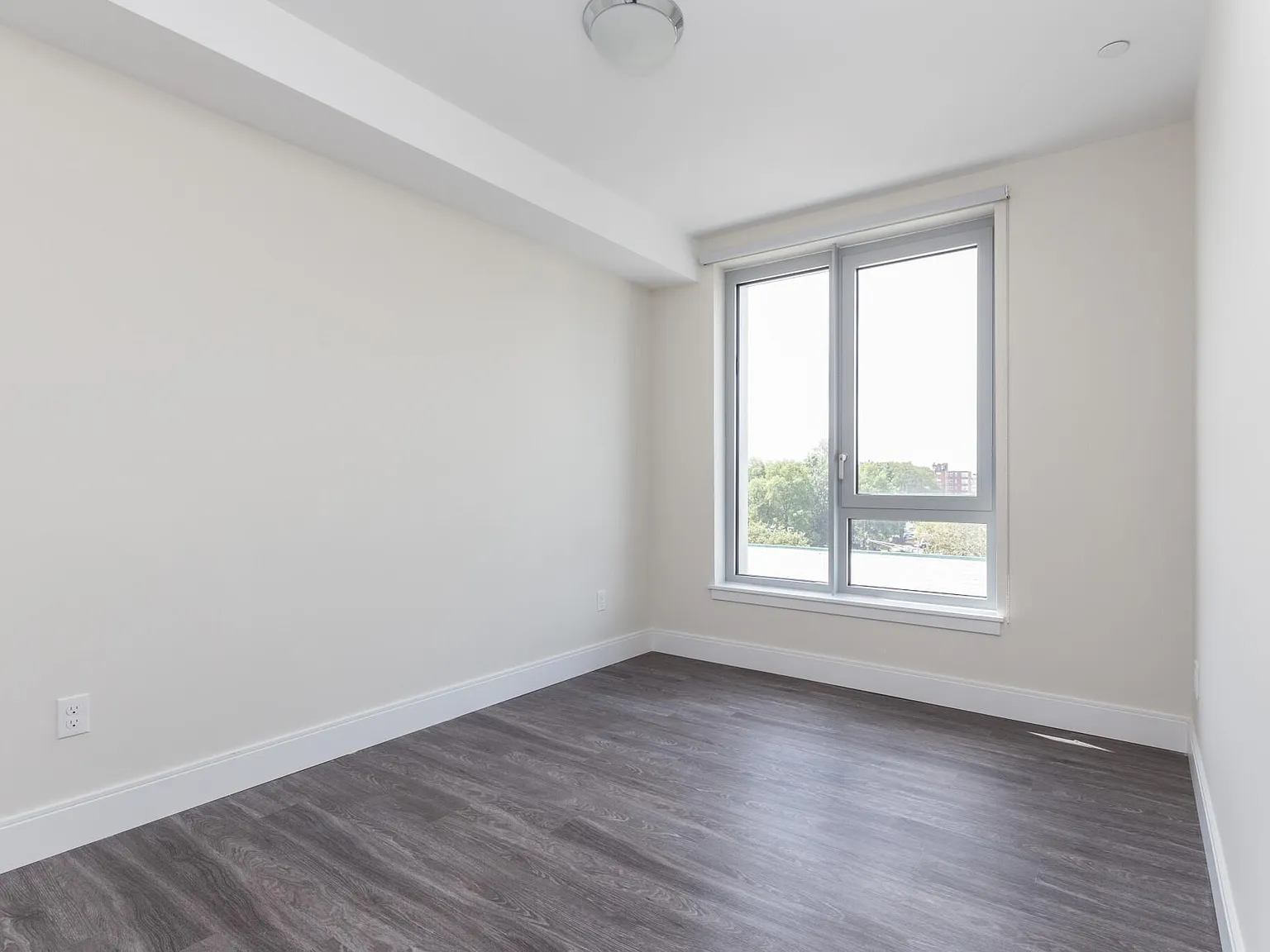 1 bed, 900 sqft, $3,200 — Photo 3