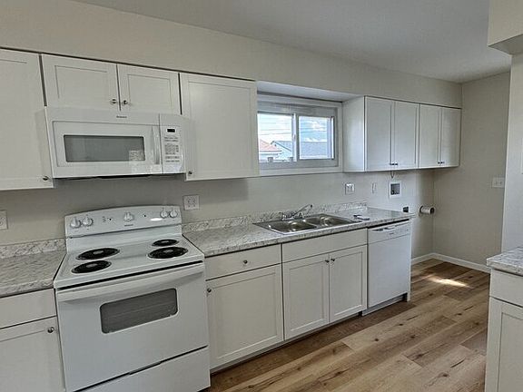 4th image of 208 Marview Ave