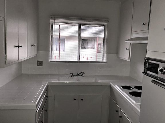4th image of 17433 Vanowen St APT 38