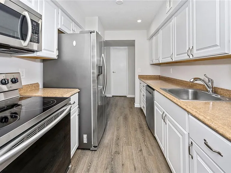 799 Riverside Dr #1021 — Photo 13