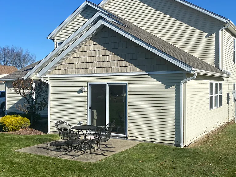 2020 Rolling Meadows Ln — Photo 13