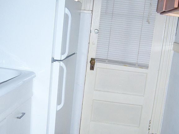 5th image of 518 N Belmont Ave APT 4