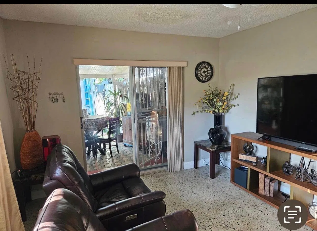 3 bed, 1500 sqft, $2,900 — Photo 3
