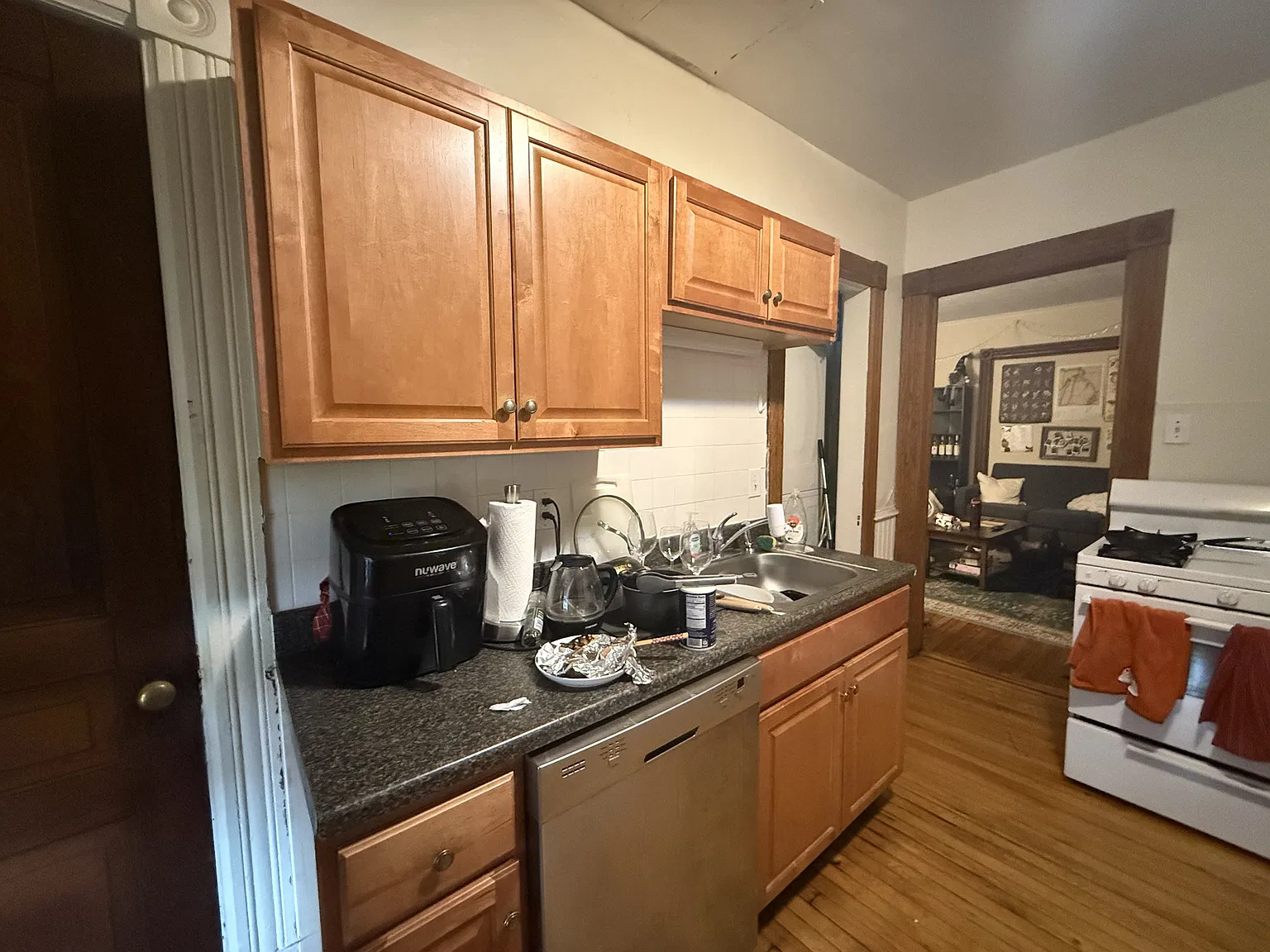 525 Benjamin Street - 1 — Photo 3