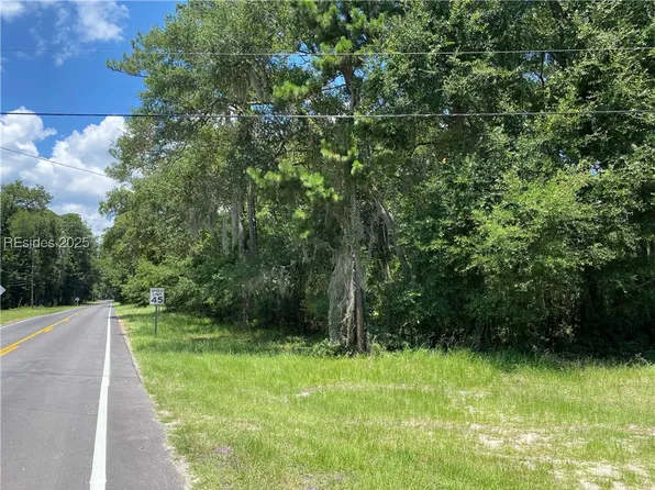1063 Lands End Rd, Saint Helena Island, SC 29920