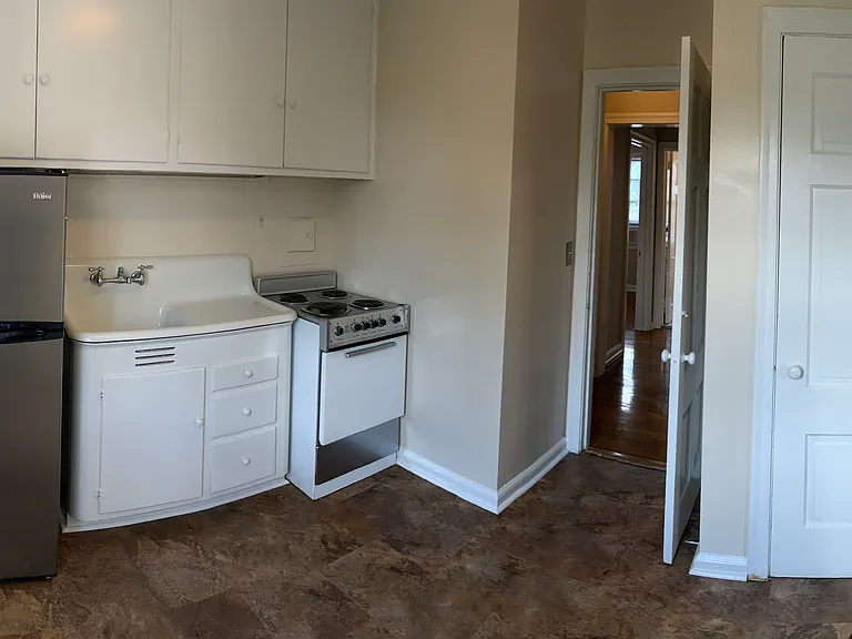 2848 Thornhill Rd — Photo 11