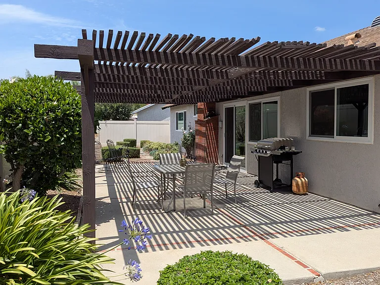1146 Hudson Ct — Photo 8