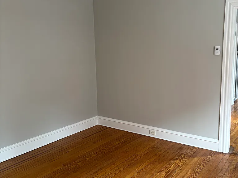 529 Spruce St — Photo 11