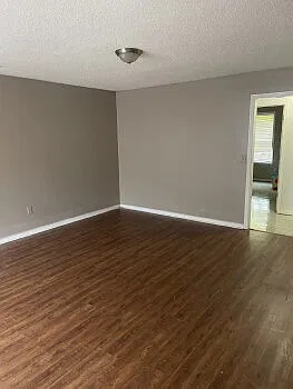 2 bed, 1.0 bath, $1,000 — Photo 3