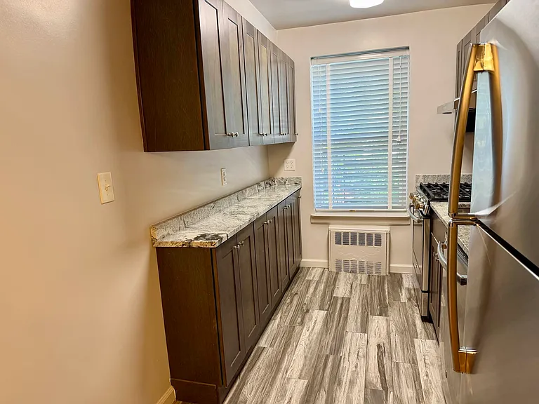 9102 Colonial Rd #1B — Photo 3