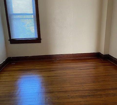 5th image of 805 S 15th St