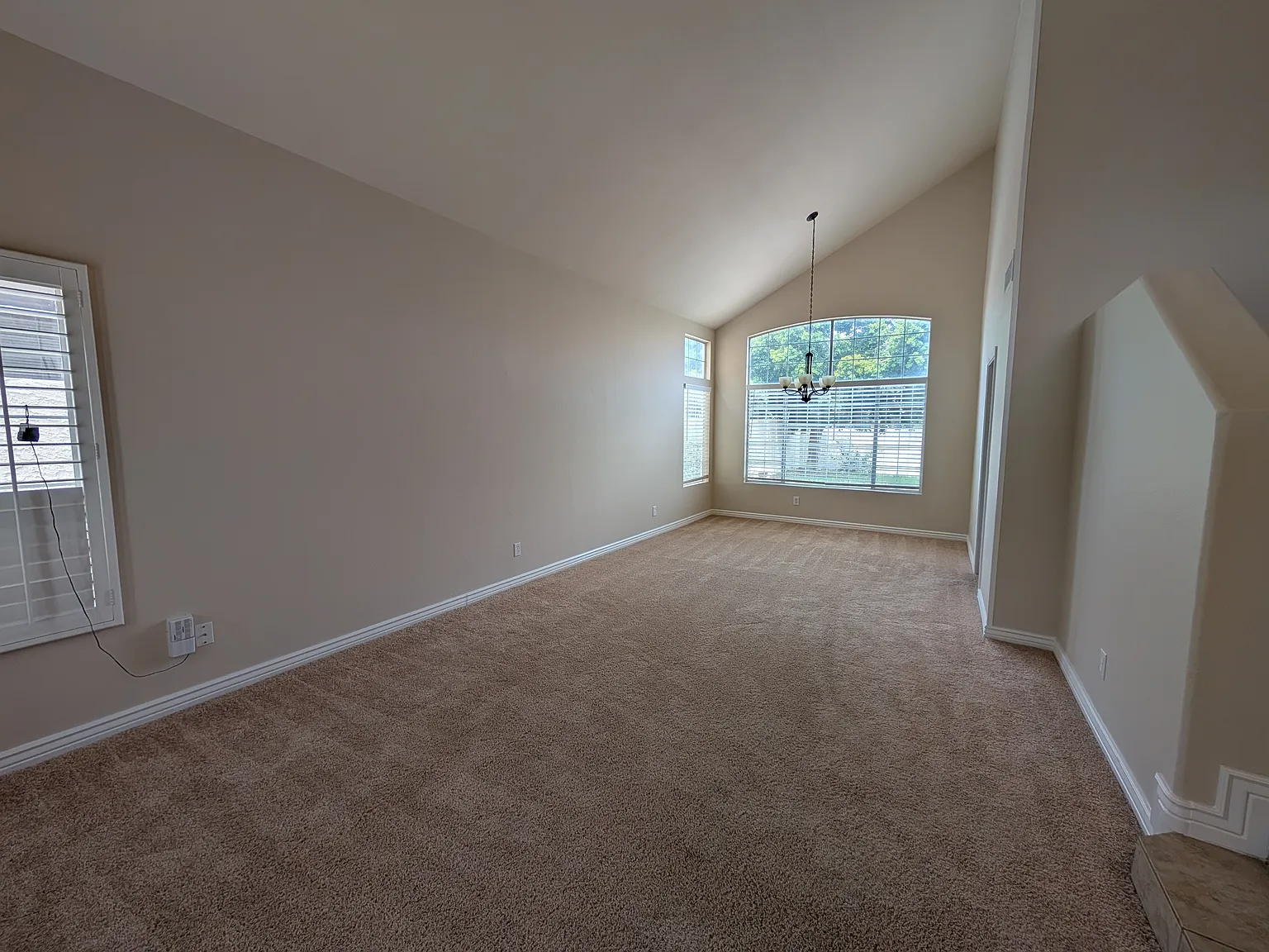 3 bed, 2145 sqft, $2,500 — Photo 4