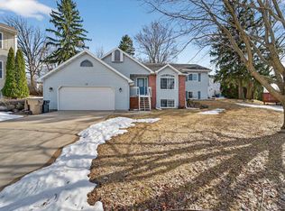 15 Naylor Circle, Madison, WI 53719