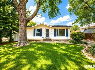 3705 W Carmel Ave, Peoria, IL 61615