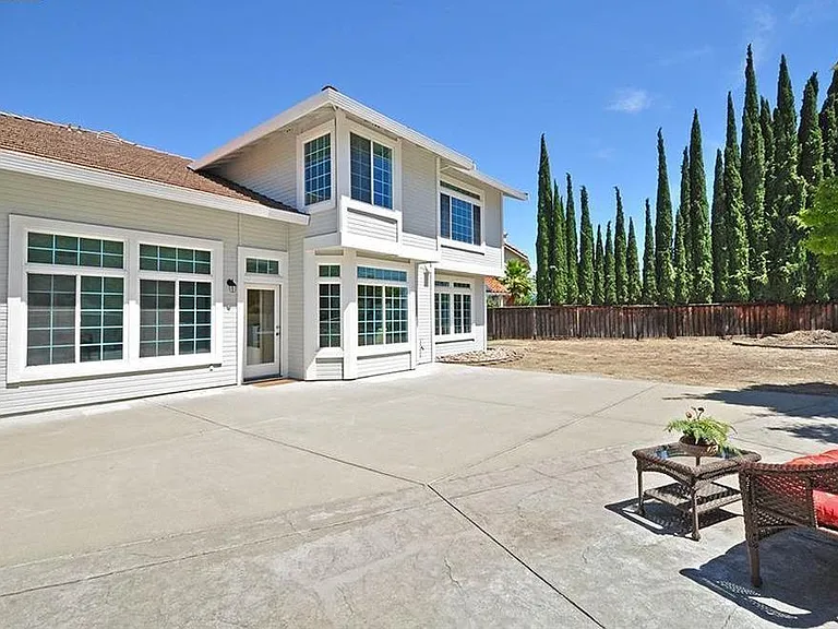 4728 Blackburn Peak Ct — Photo 21