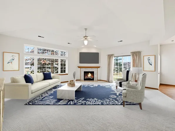 5293 South Acorn LANE, Greenfield, WI 53221