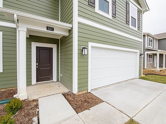 3rd image of 9337 Aspen Glen Dr