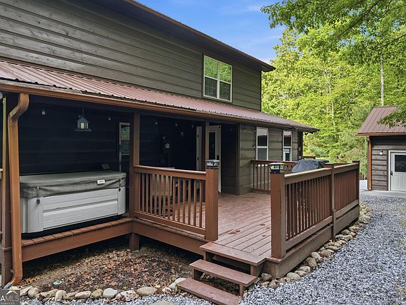 5th image of 2283 Rocky Top Rd