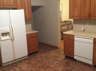404 Laurel St, Highland, IL 62249