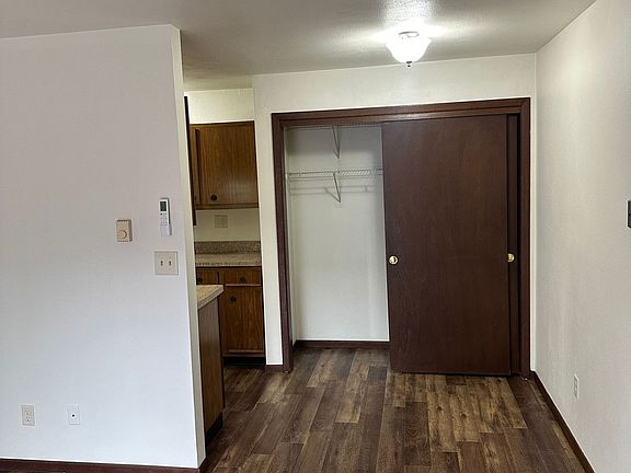 5th image of 177 Flintridge Dr #4