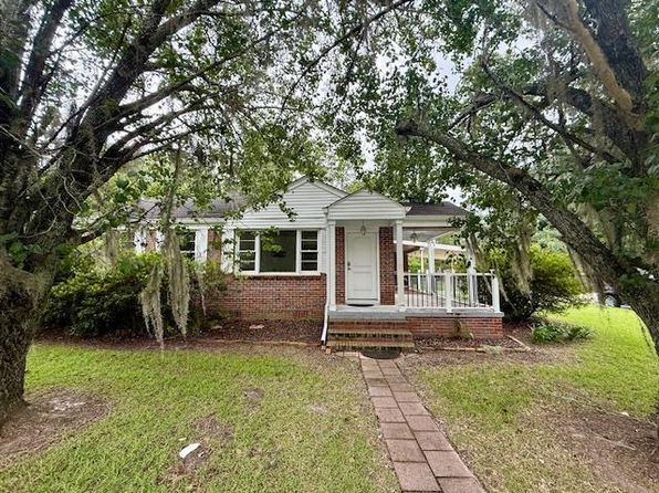 1523 E Pinetree Blvd