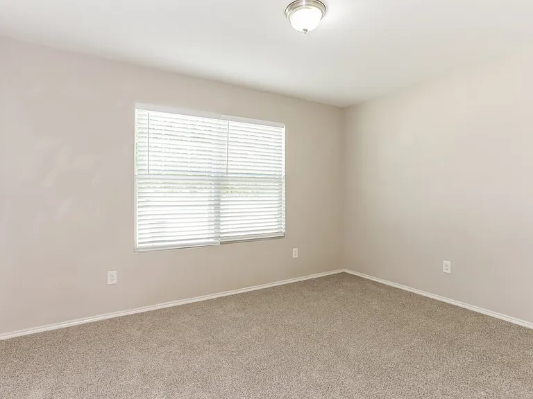 1303 Macaw Ct — Photo 13