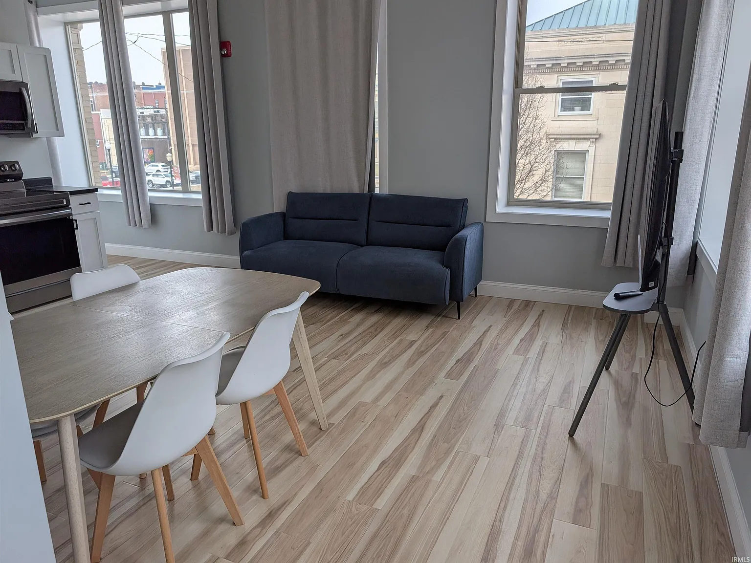 14 bed, 14.0 bath, 5982 sqft, $1,720 — Photo 4