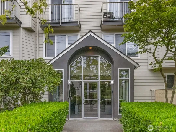 903 N 130th Street #301, Seattle, WA 98133