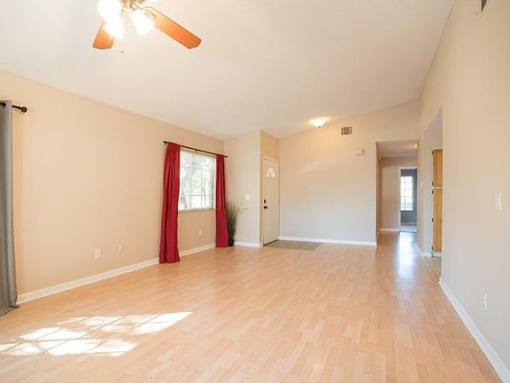 4th image of 2918 Quincy Ct