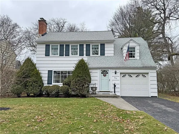 226 Avalon Dr, Rochester, NY 14618