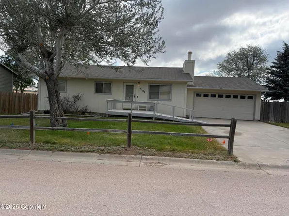 6709 Robin Dr, Gillette, WY 82718