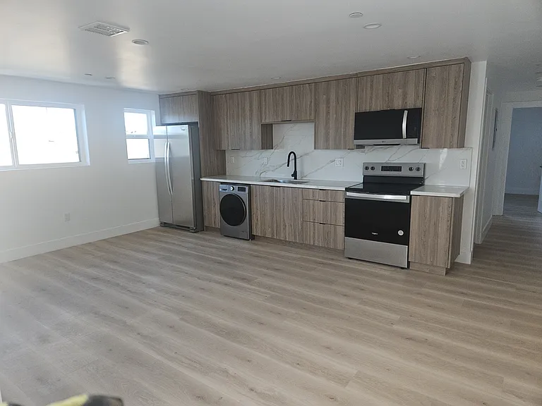 3209 W 18th St #4 — Photo 16