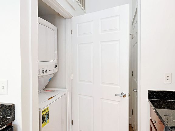 3rd image of 215 5th St SW APT 1D